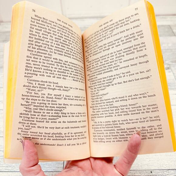 The Black Moth by Georgette Heyer 1976 Vtg Paperback Novel PB Historical Romance - Picture 2 of 11